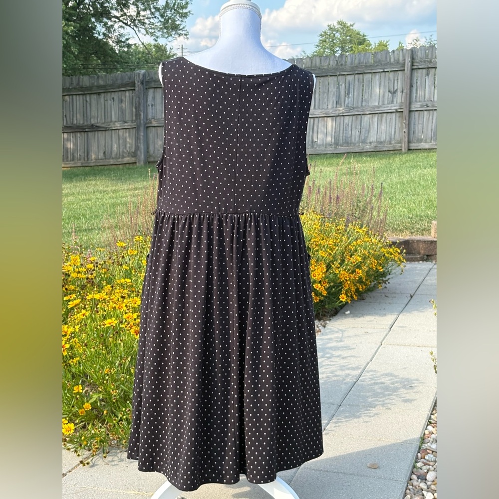 Torrid Women’s Scoop Neck Stretch Fit-Flare Polkadot Sleeveless Dress in Size 2 - Picture 4 of 8